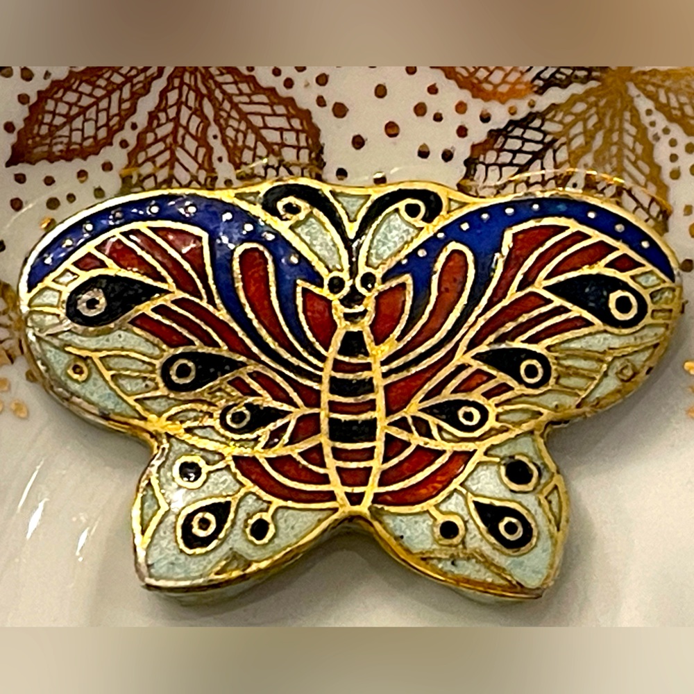 Vintage Cloisonné Butterfly Enamel Trinket / Pill Box